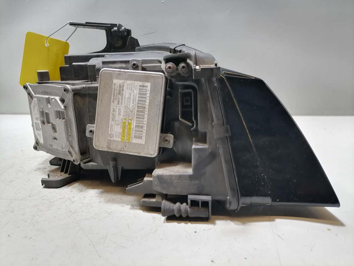 Audi A4 8K B8 original Xenonscheinwerfer vorn links Bj.2009